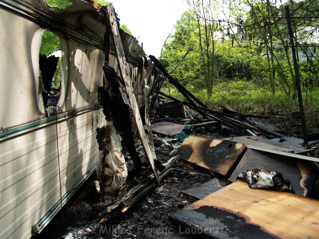 Brand Wohnwagen in Koeln Rodenkirchen P30.JPG